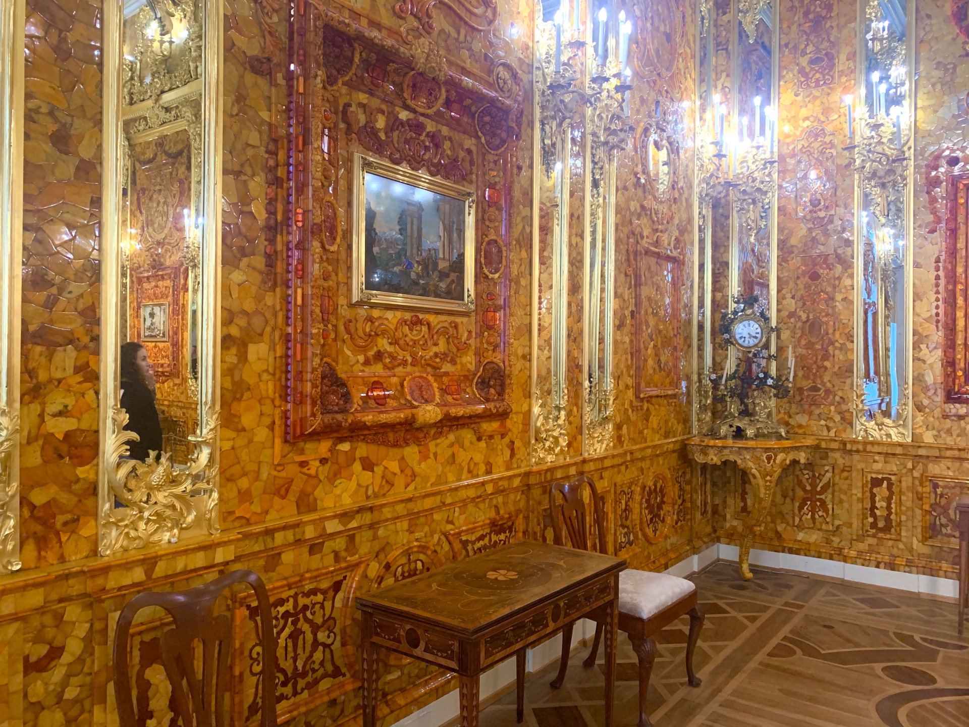 Индивидуальная экскурсия в Пушкин и Петергоф с посещением Екатерининского дворца и Фонтанов
