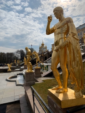 23 апреля заработают фонтаны в Петергофе
